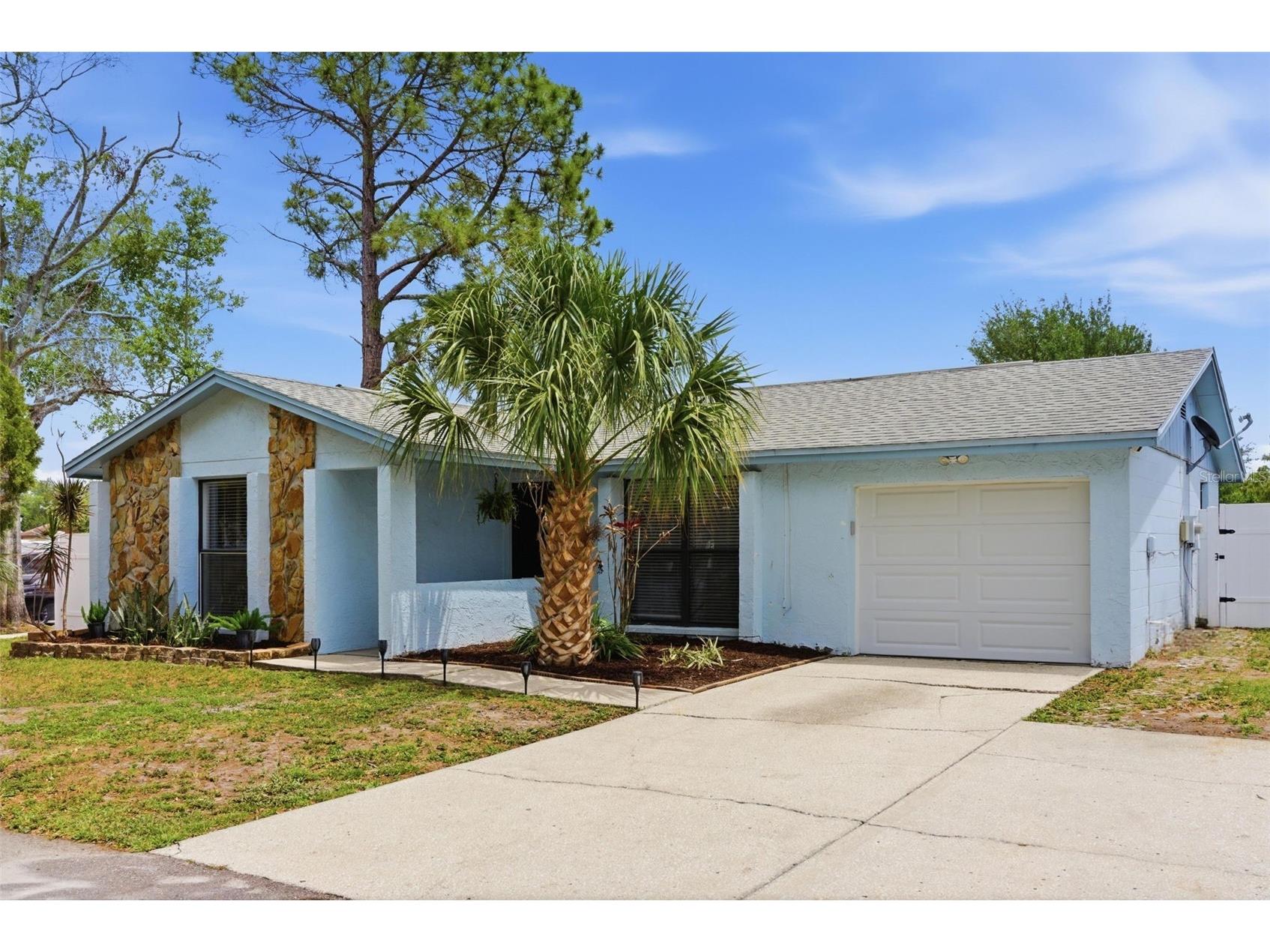 7507 Woodland Oaks Court Tampa FL 33615 W7885162 image1
