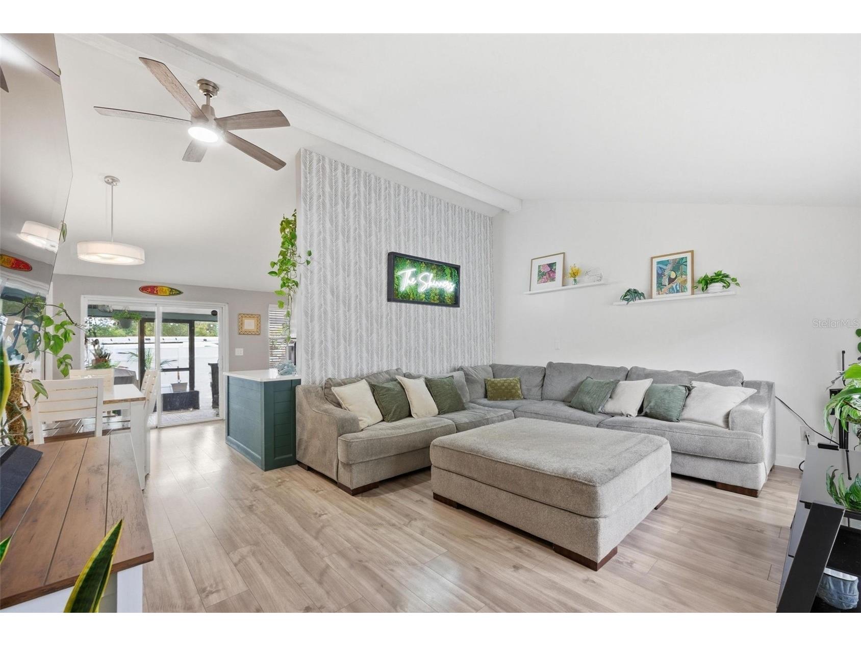 7507 Woodland Oaks Court Tampa FL 33615 W7885162 image5