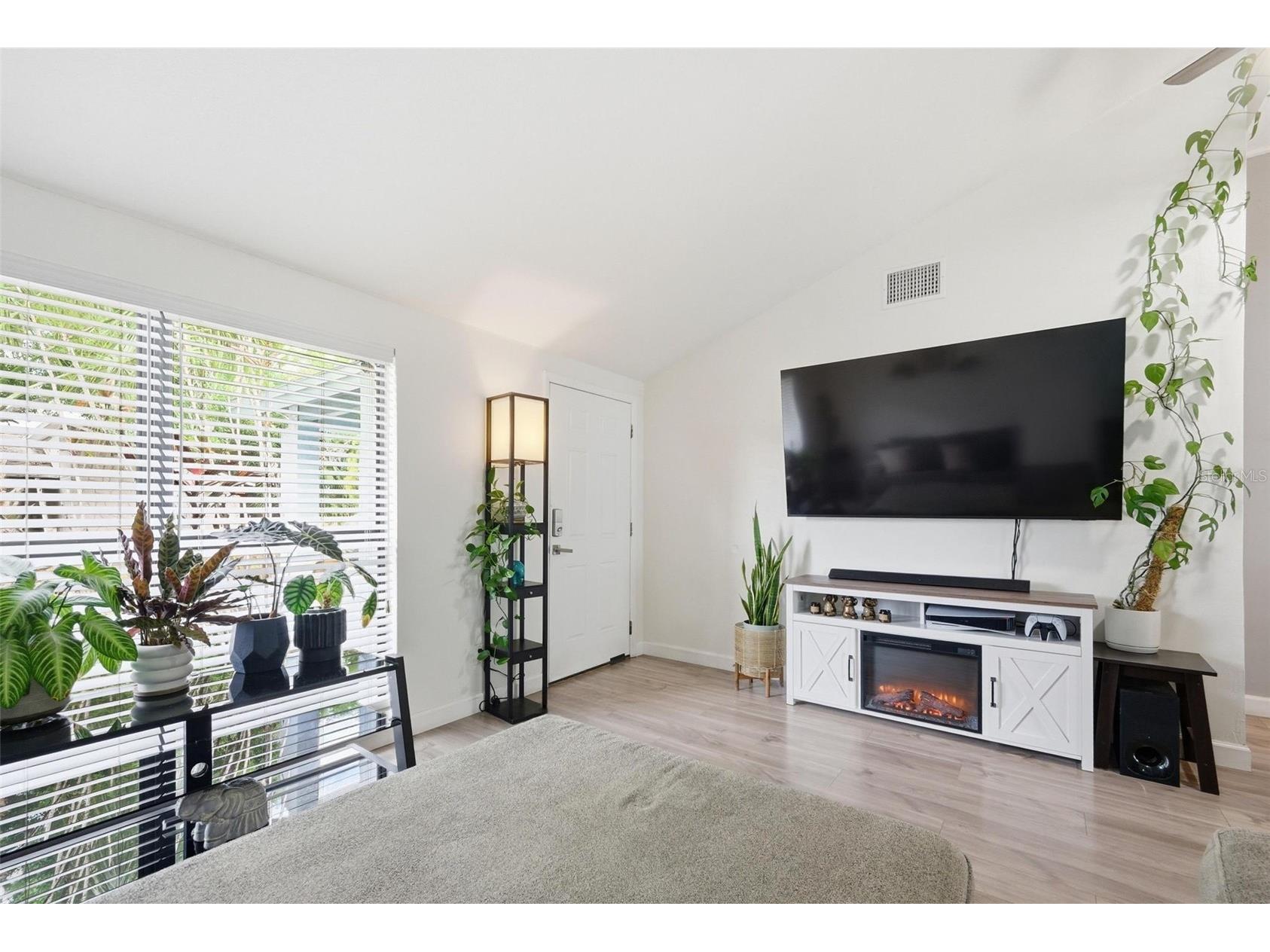 7507 Woodland Oaks Court Tampa FL 33615 W7885162 image7