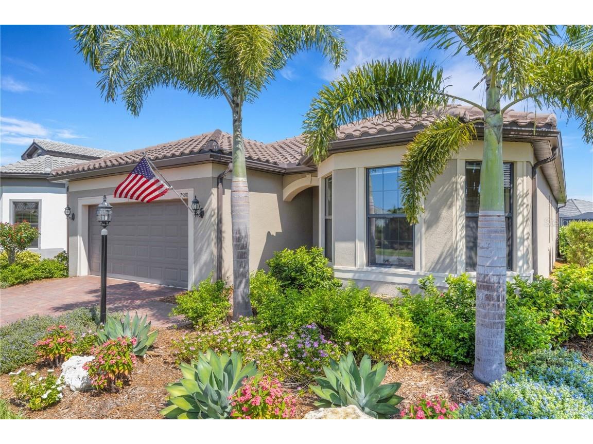 7508 Viola Loop Bradenton FL 34202 A4572839 image1
