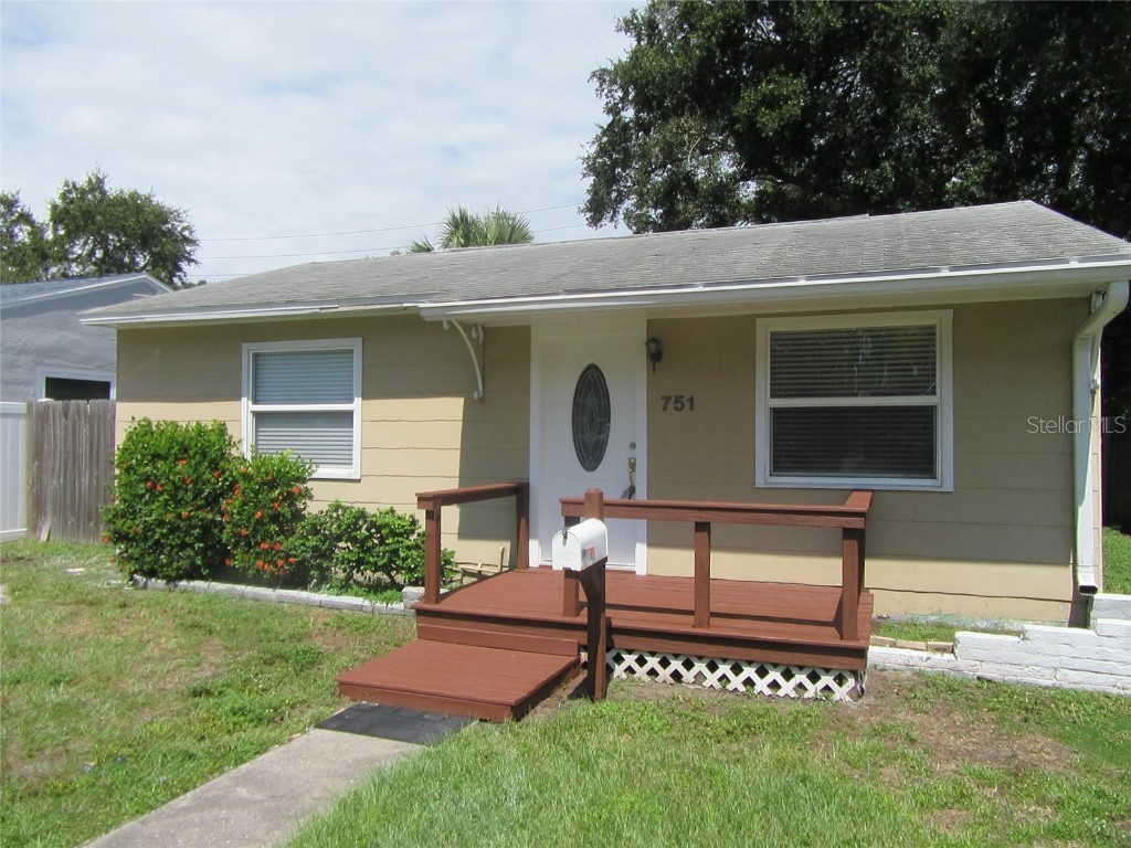 751 52nd Avenue N Saint Petersburg FL 33703 U8217159 image1