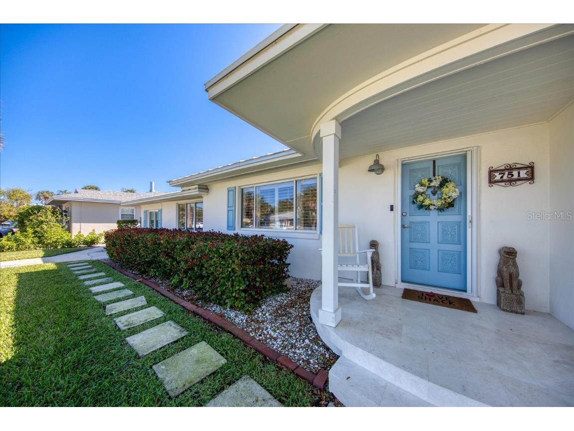751 Mandalay Avenue Clearwater Beach FL 33767 U8229179 image1