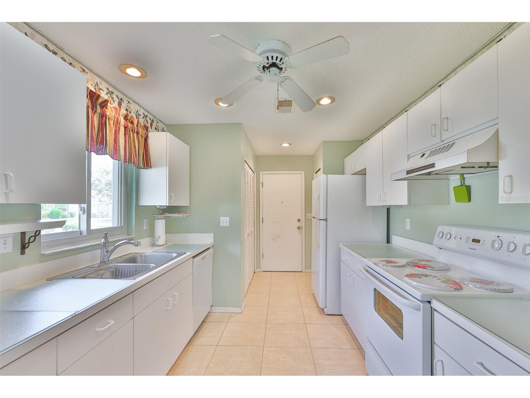 751 Mccallister Avenue Sun City Center FL 33573 TB8431338 image42