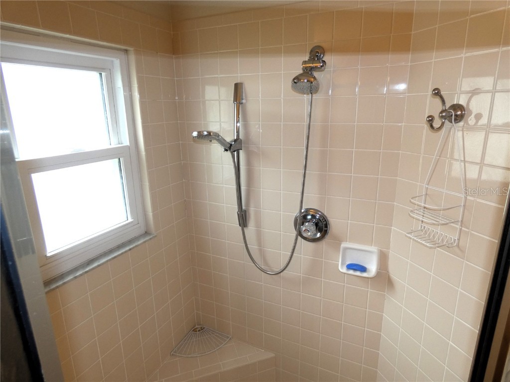 751 Old Oaks Lane Leesburg FL 34748 G5097637 image23