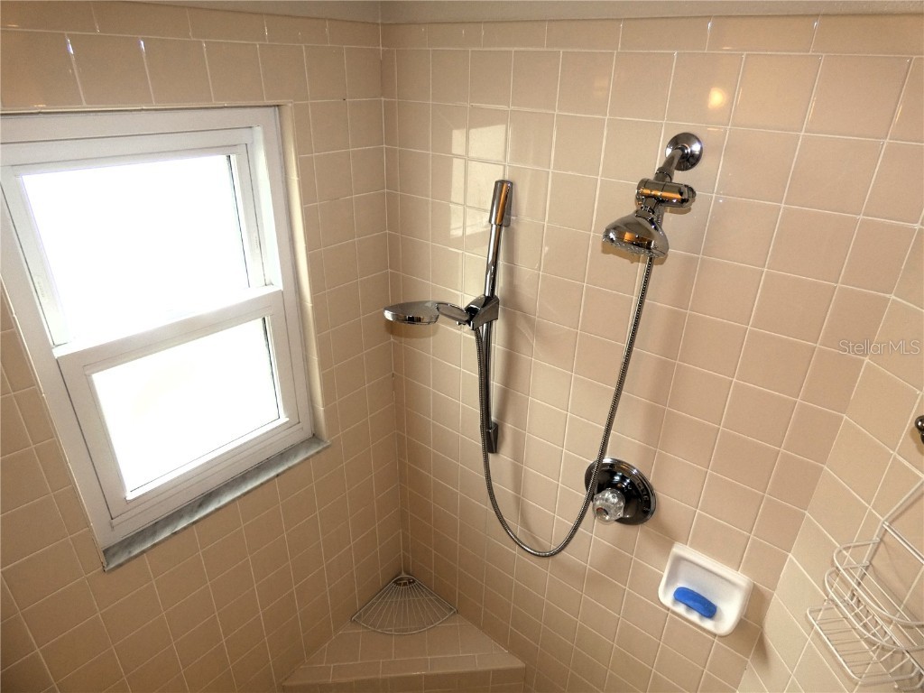 751 Old Oaks Lane Leesburg FL 34748 G5097637 image24