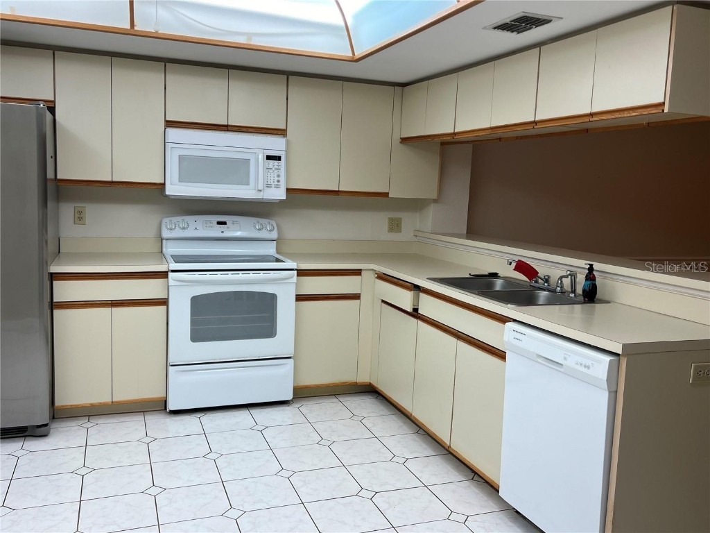 751 Pinellas Bayway S #305 Tierra Verde FL 33715 TB8395616 image7