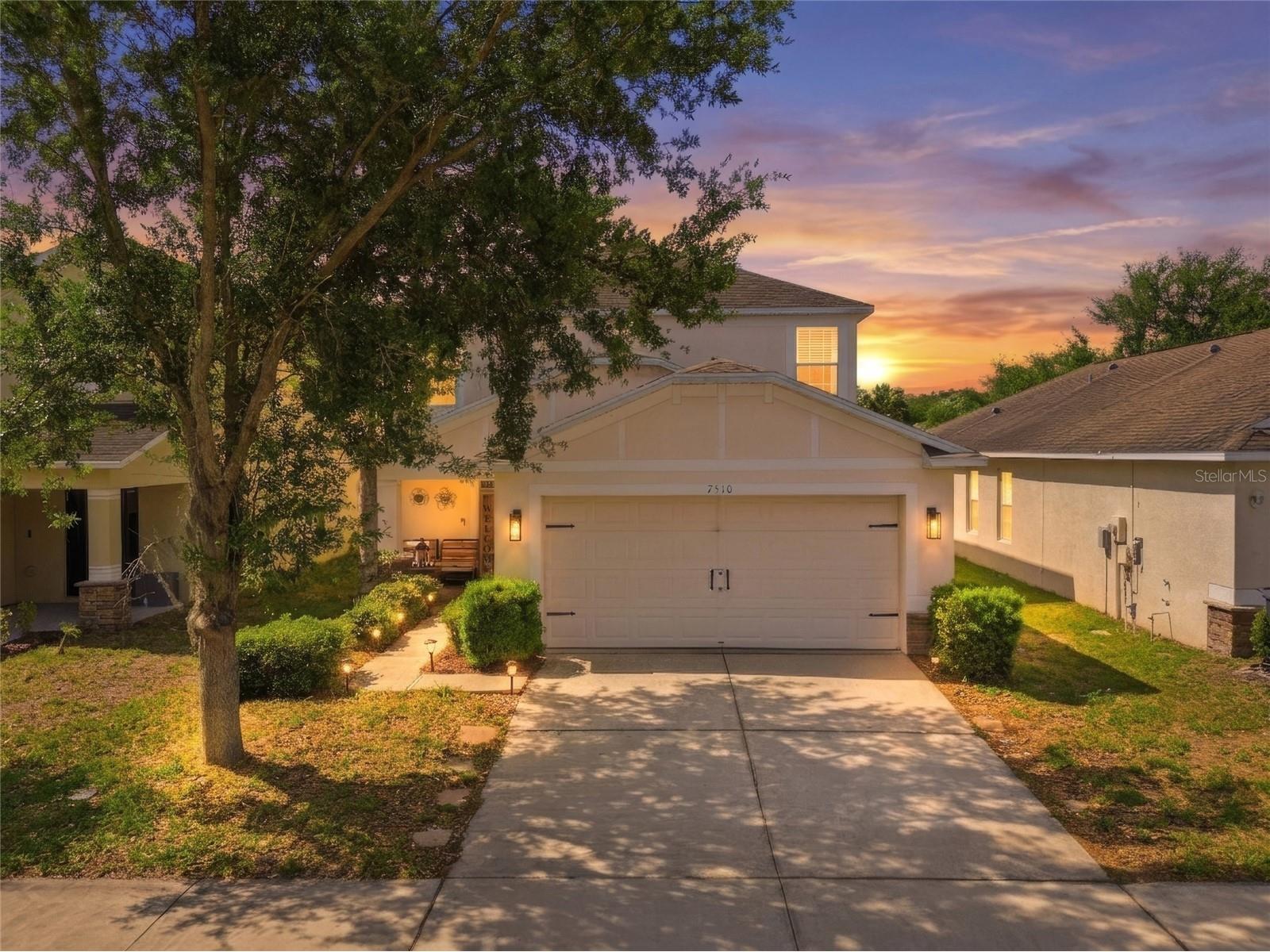 7510 Maroon Peak Drive Ruskin FL 33573 W7885123 image1
