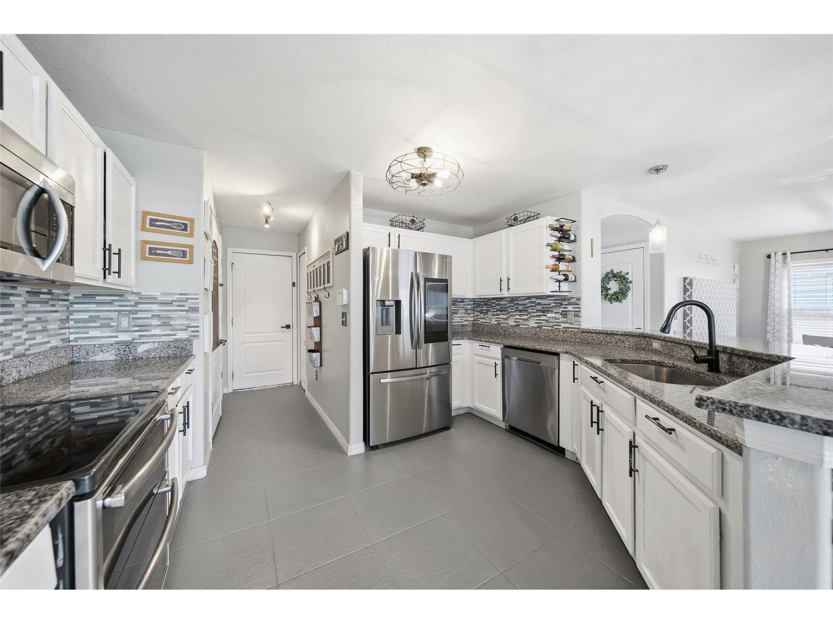 7510 Maroon Peak Drive Ruskin FL 33573 W7885123 image10