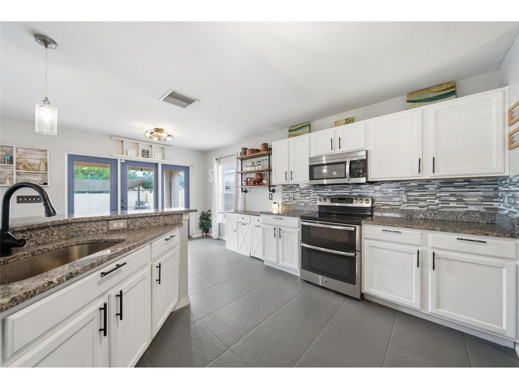 7510 Maroon Peak Drive Ruskin FL 33573 W7885123 image12
