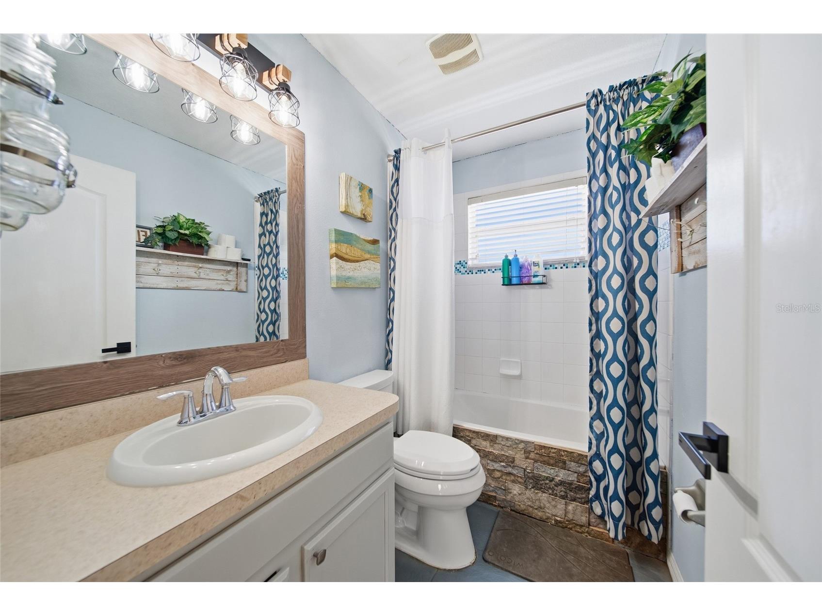 7510 Maroon Peak Drive Ruskin FL 33573 W7885123 image22