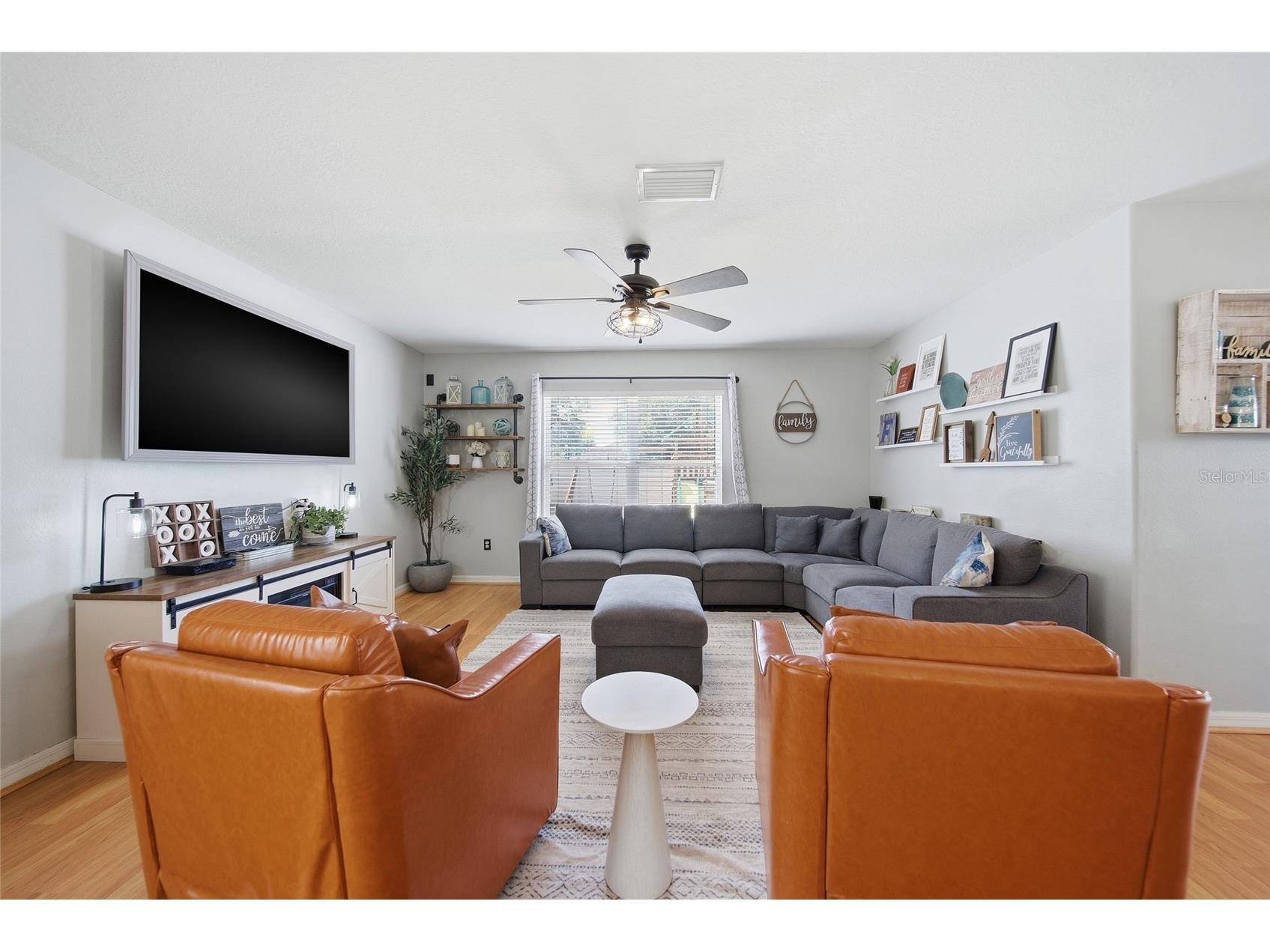 7510 Maroon Peak Drive Ruskin FL 33573 W7885123 image8