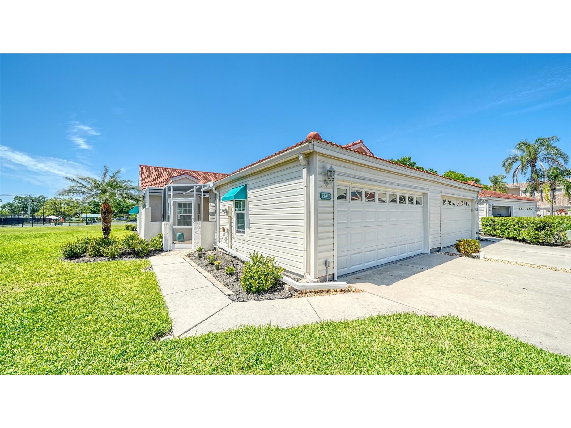 7510 Preserves Court Sarasota FL 34243 A4688751 image2