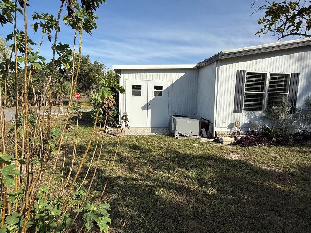 7511 Eastern Circle Drive Brooksville FL 34613 TB8443979 image25