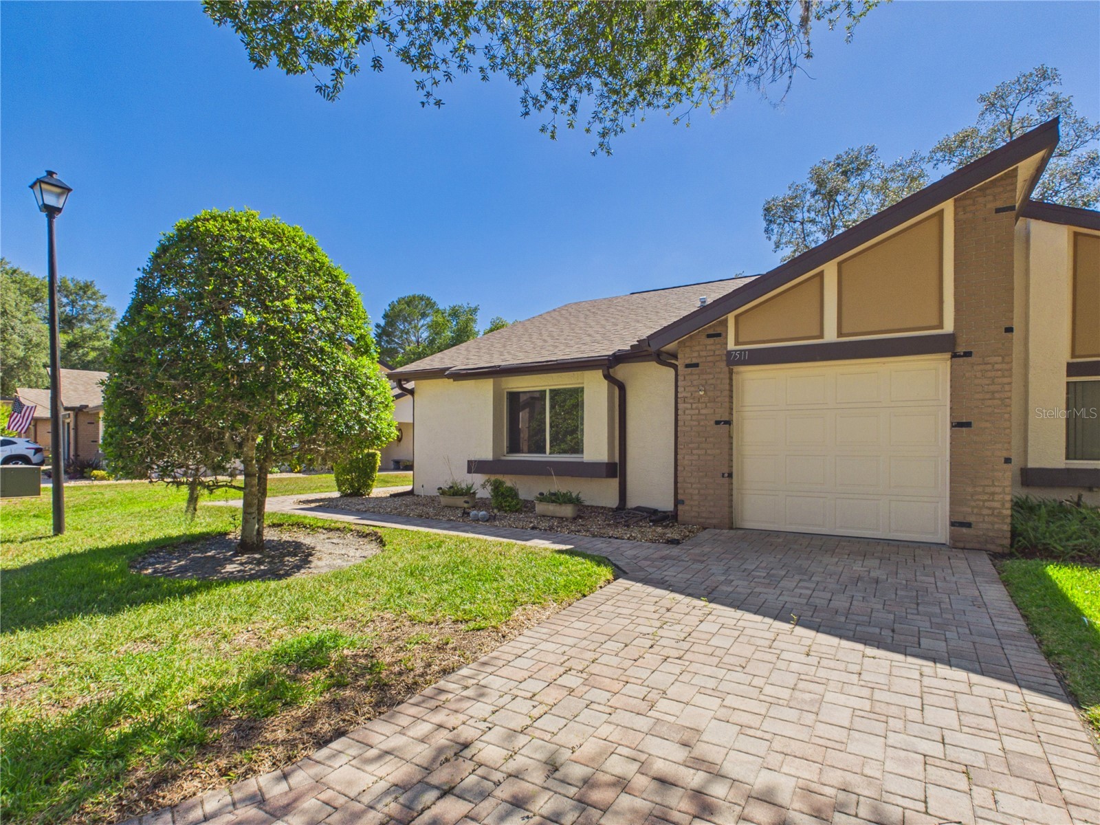 7511 Heather Walk Drive Weeki Wachee FL 34613 W7887096 image1
