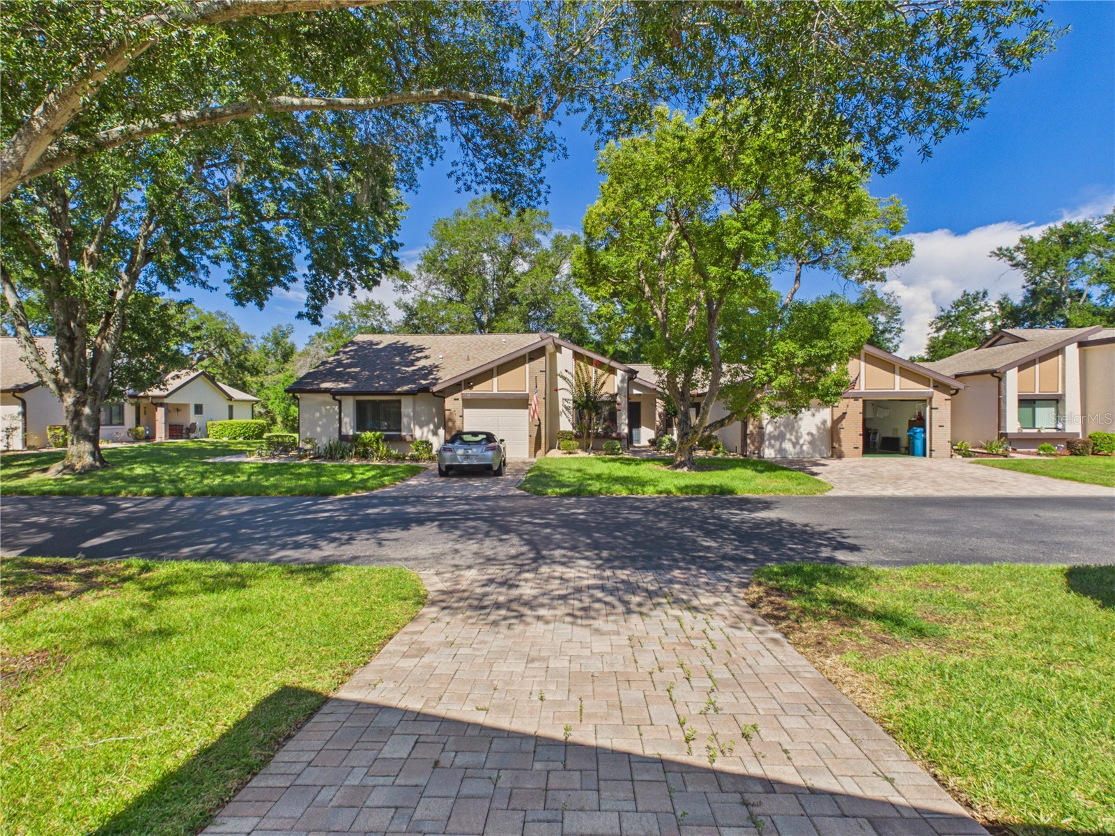 7511 Heather Walk Drive Weeki Wachee FL 34613 W7887096 image2
