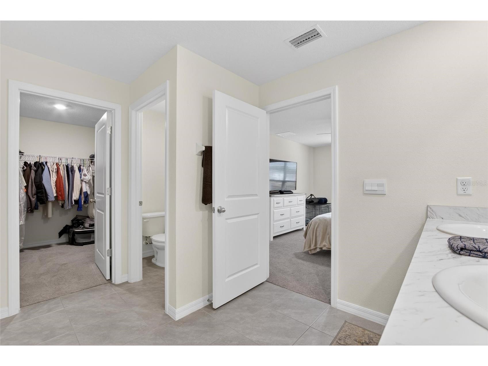 7511 Rosewood Garden Loop Tampa FL 33637 A4680083 image22