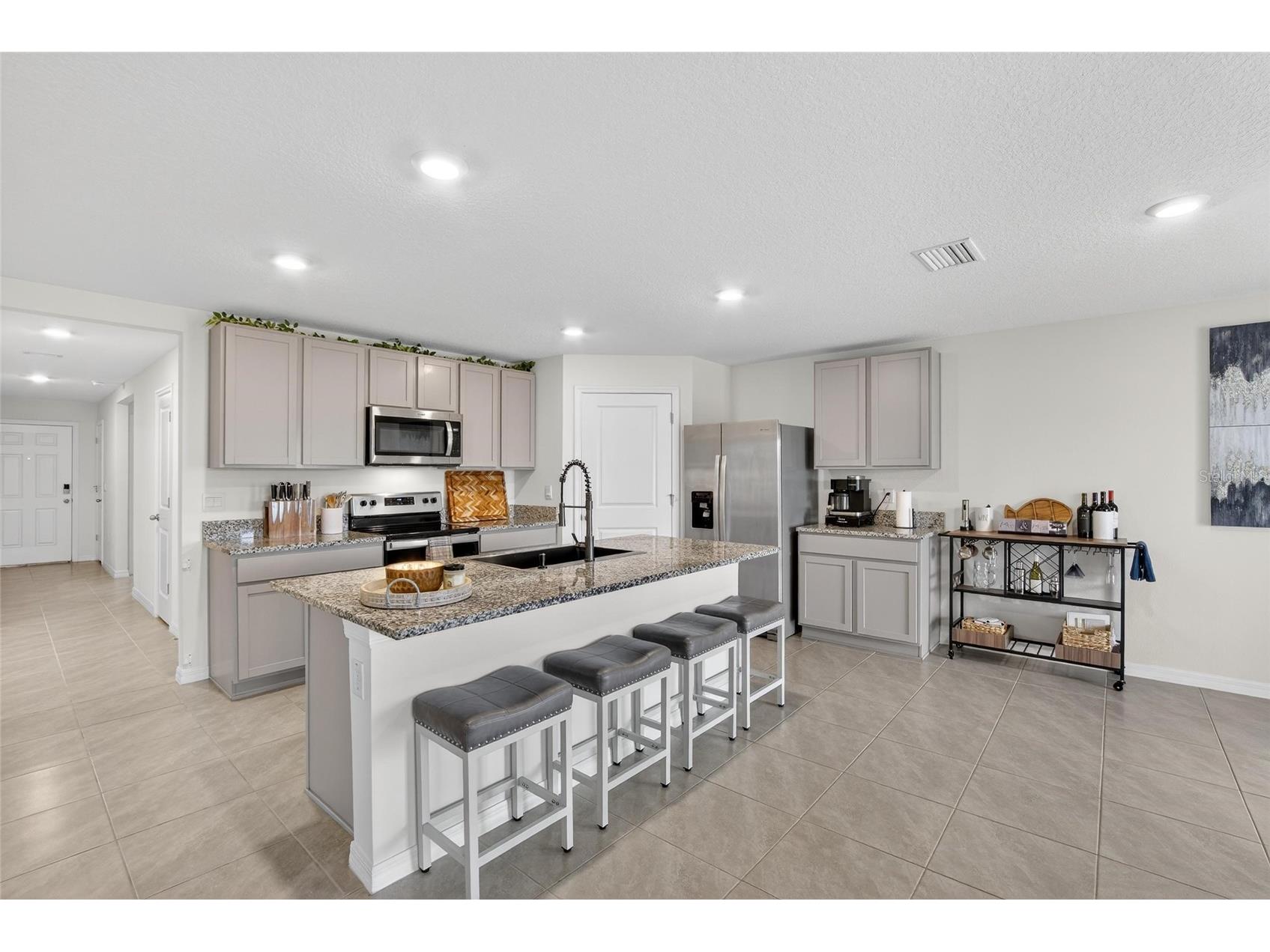 7511 Rosewood Garden Loop Tampa FL 33637 A4680083 image5