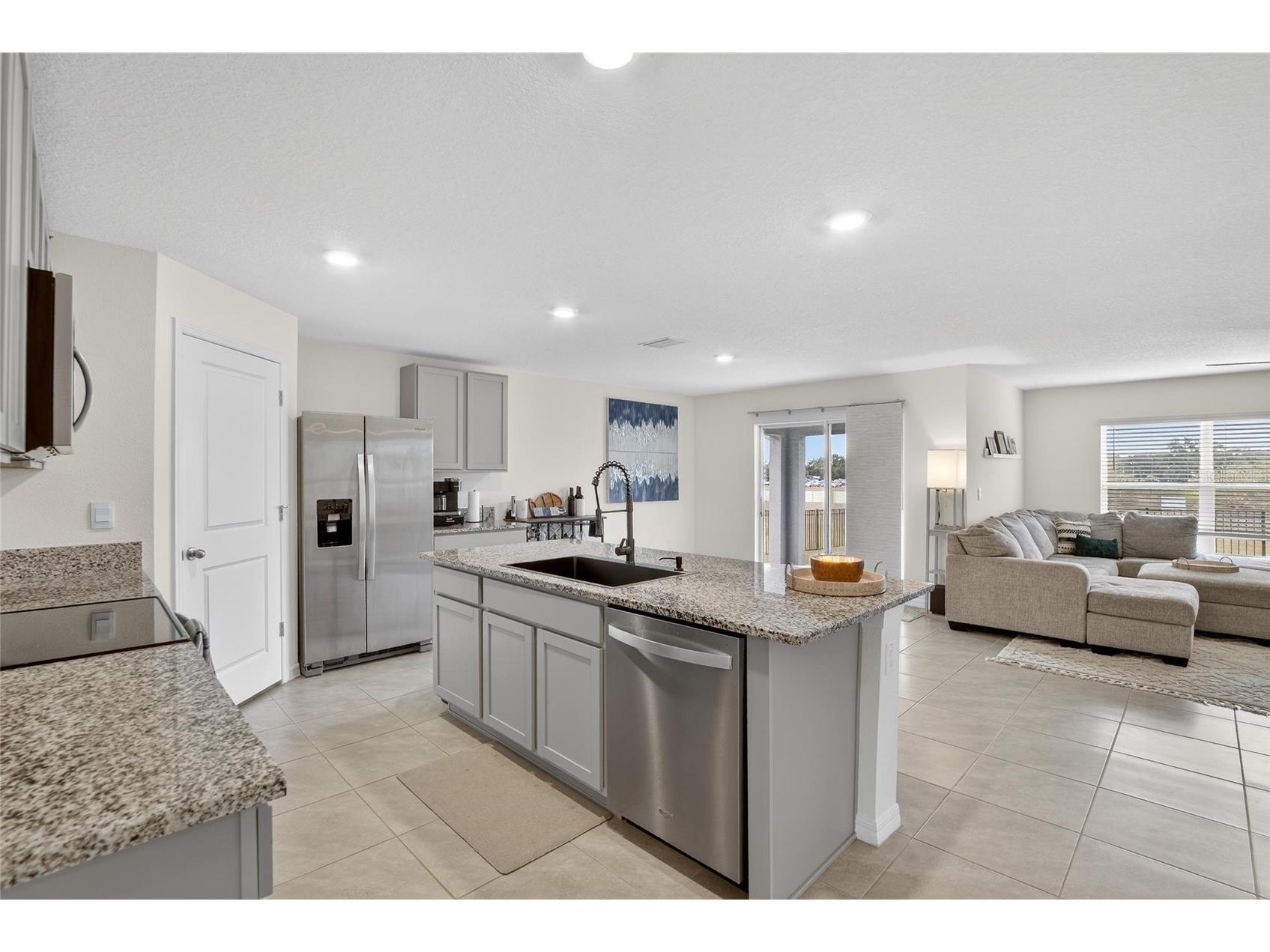 7511 Rosewood Garden Loop Tampa FL 33637 A4680083 image6