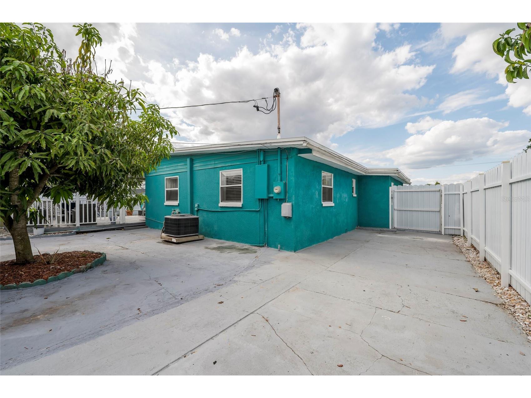 7511 Tidewater Trail Tampa FL 33619 TB8502312 image19