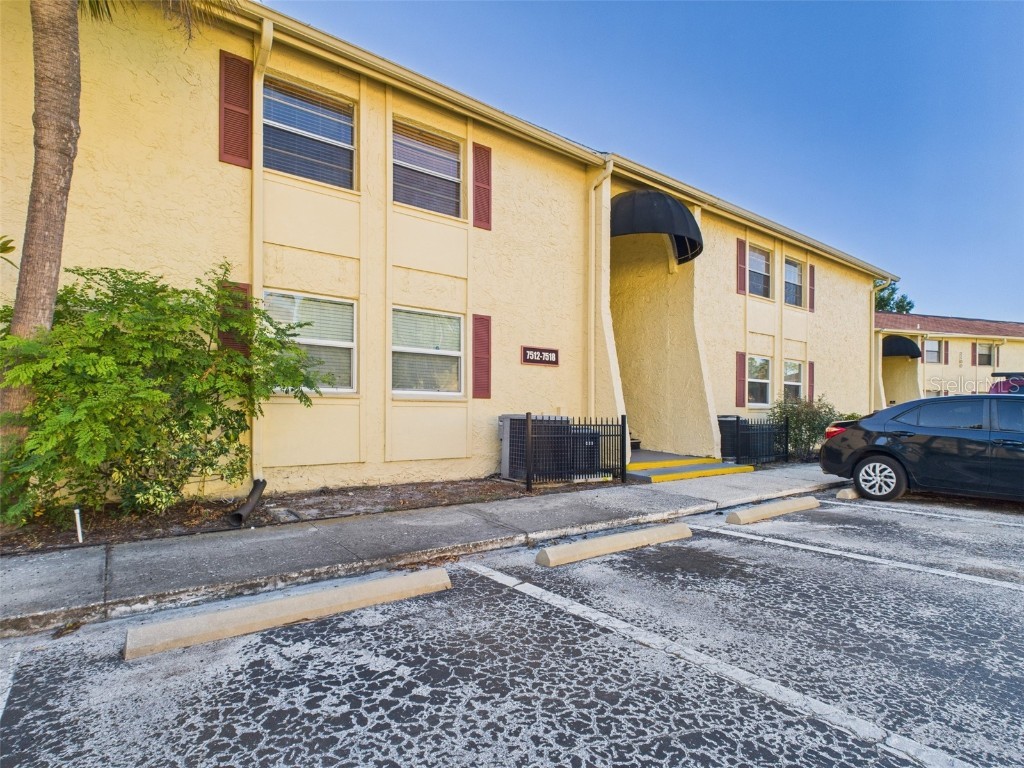 7512 Dolonita Drive Tampa FL 33615 P4936910 image1