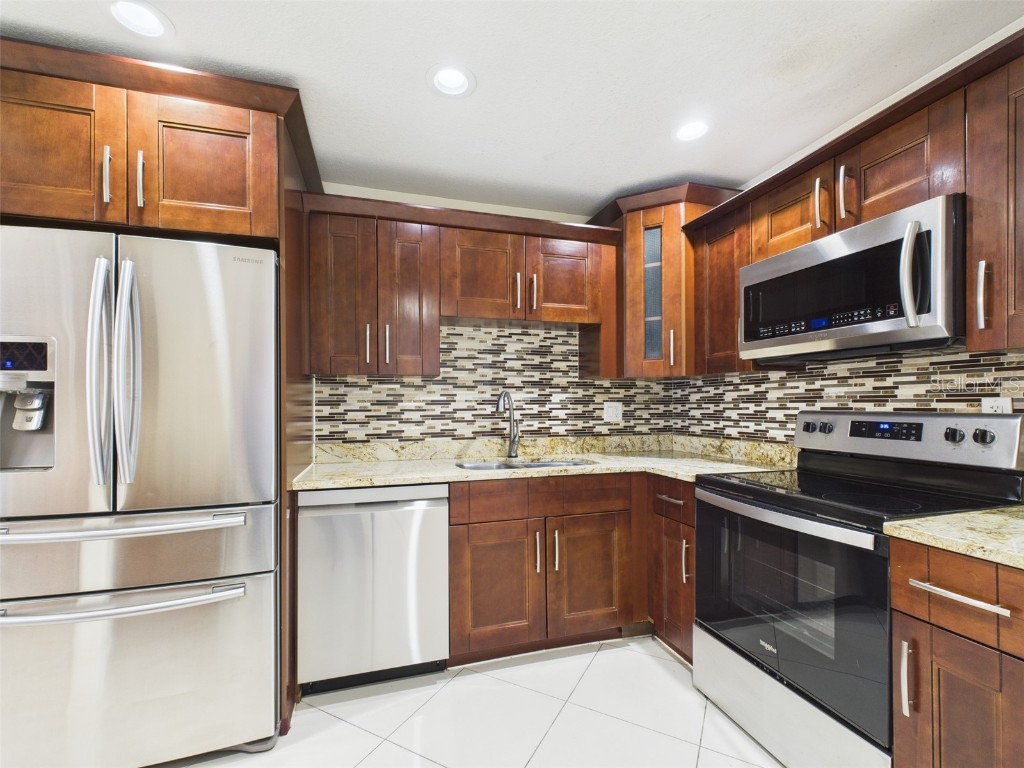 7512 Dolonita Drive Tampa FL 33615 P4936910 image6