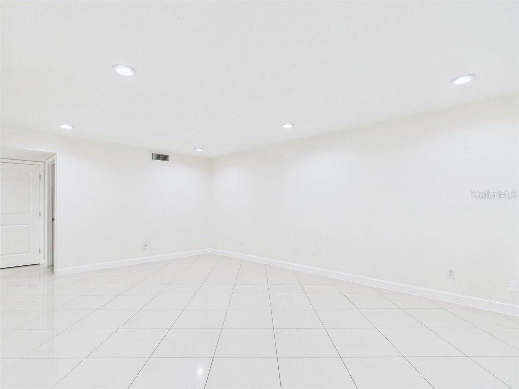 7512 Dolonita Drive Tampa FL 33615 P4936910 image9