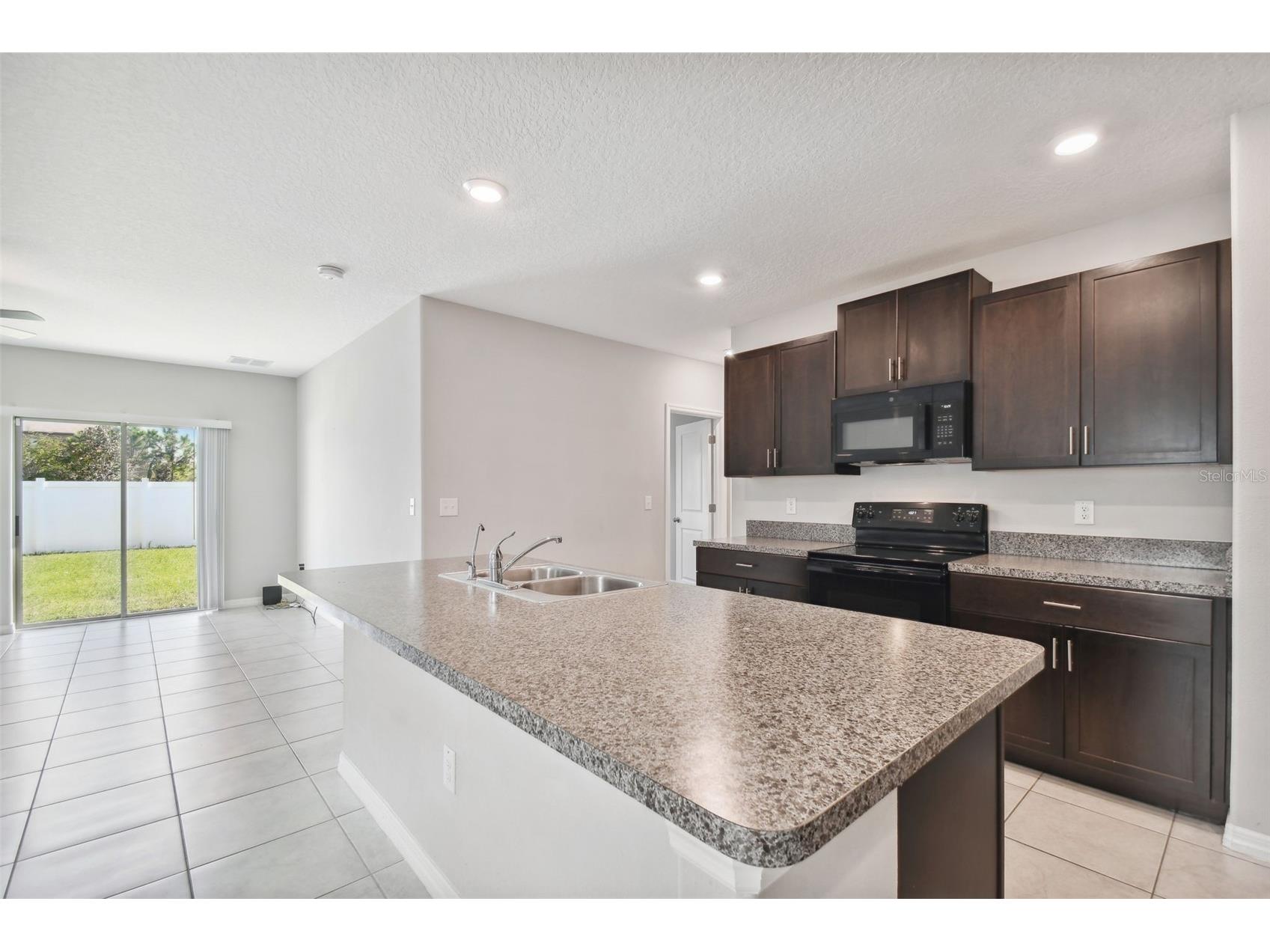 7512 Samuel Ivy Drive Tampa FL 33619 TB8517059 image6