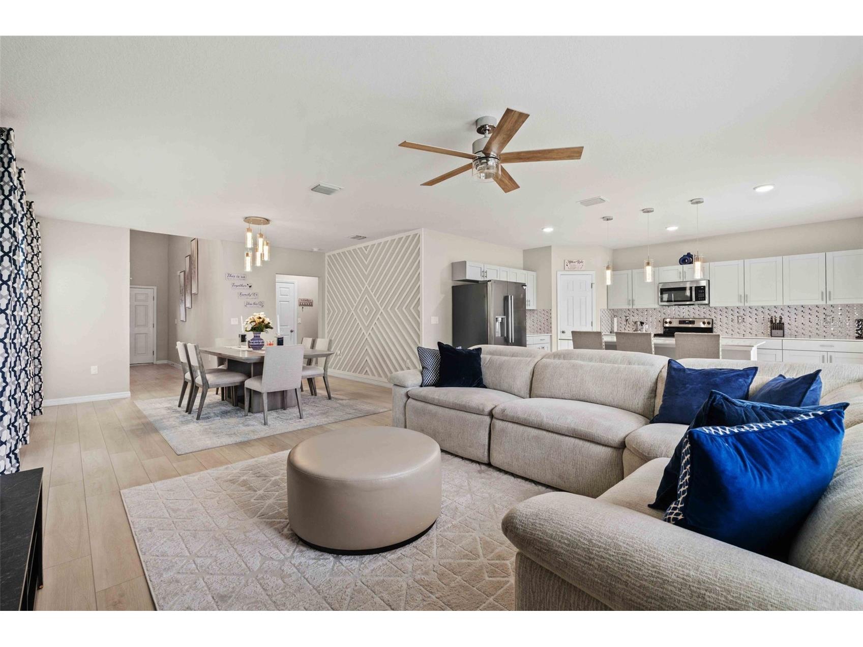 7512 Wallflower Trail Wesley Chapel FL 33545 TB8491806 image10