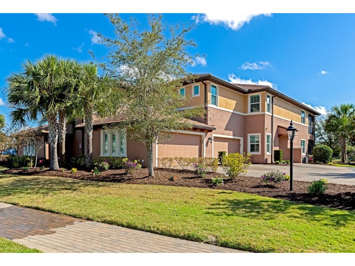 7515 Divot Loop #21B Bradenton FL 34202 A4562229 image1