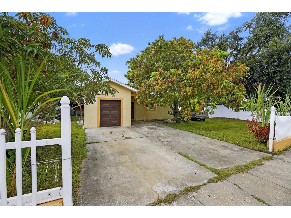 7515 Tidewater Trl Tampa FL 33619 TB8419666 image1