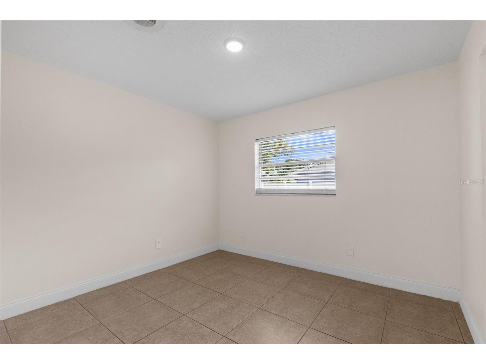 7516 Armand Circle Tampa FL 33634 TB8511514 image26