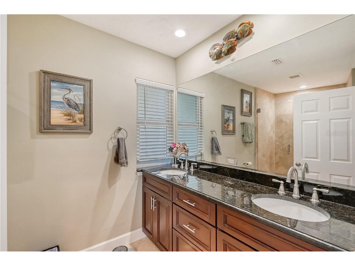 7516 Cove Terrace Sarasota FL 34231 A4520603 image41