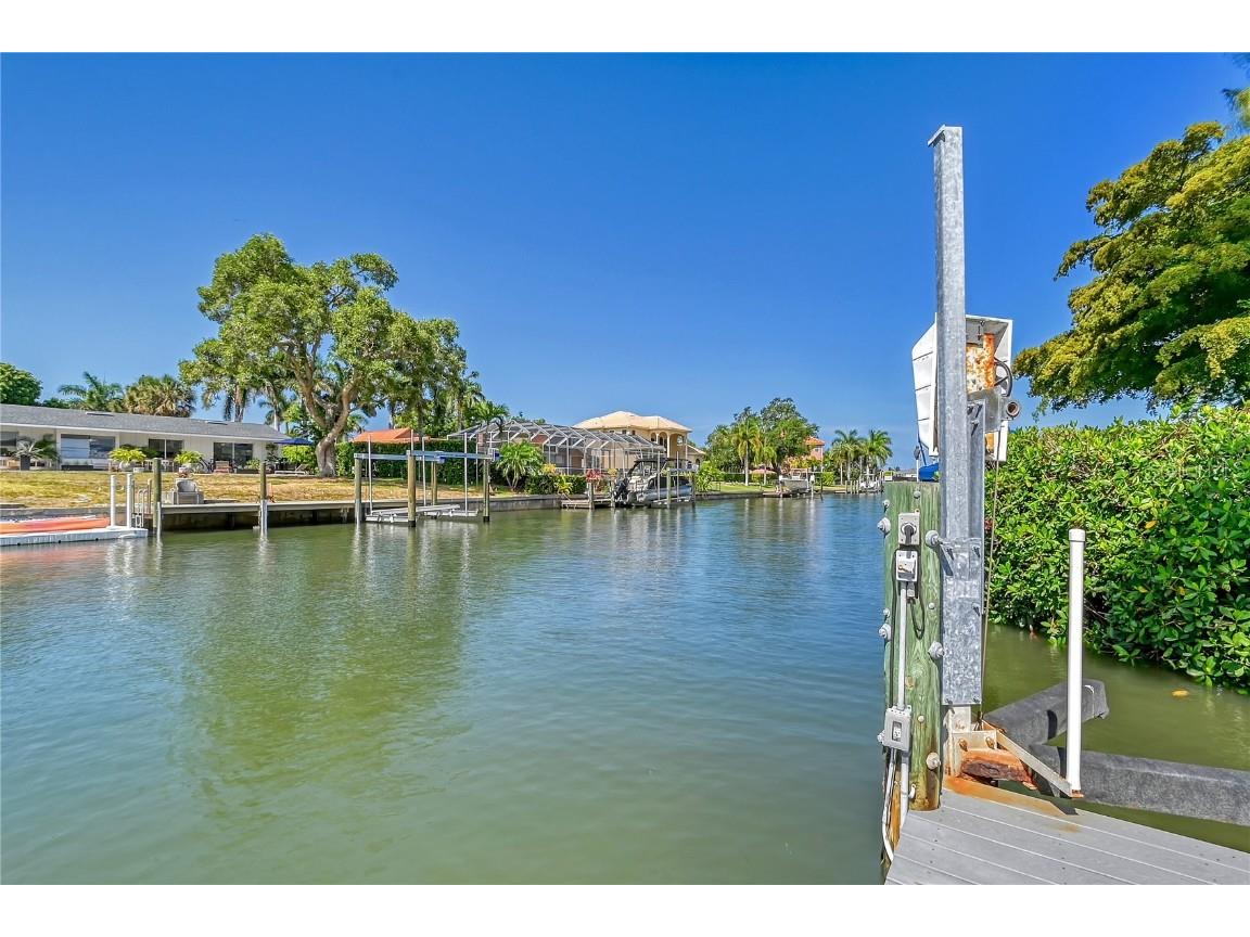 7516 Cove Terrace Sarasota FL 34231 A4520603 image68