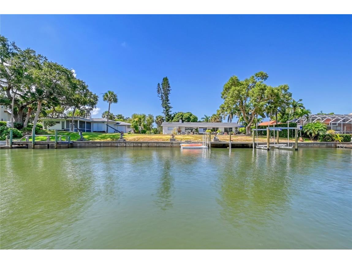 7516 Cove Terrace Sarasota FL 34231 A4520603 image69