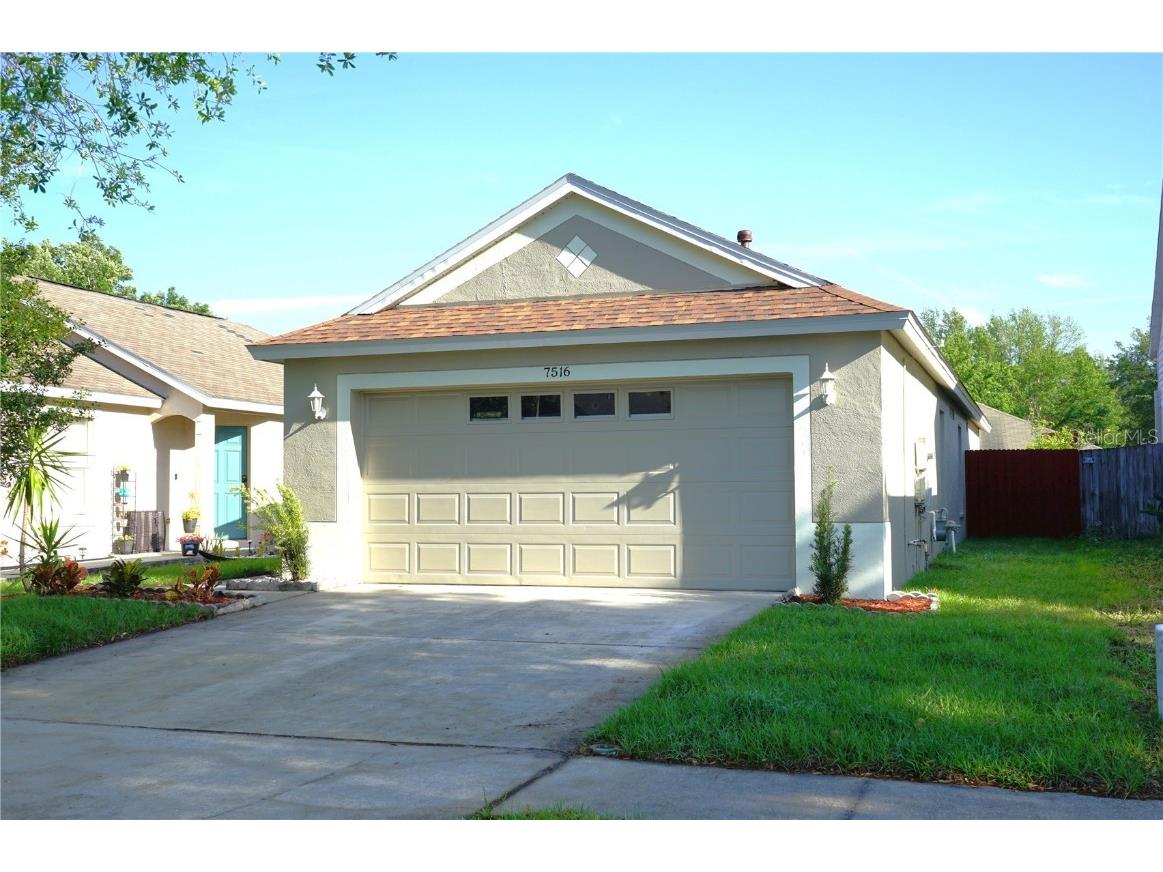 7516 Oxford Garden Circle Apollo Beach FL 33572 T3487984 image1