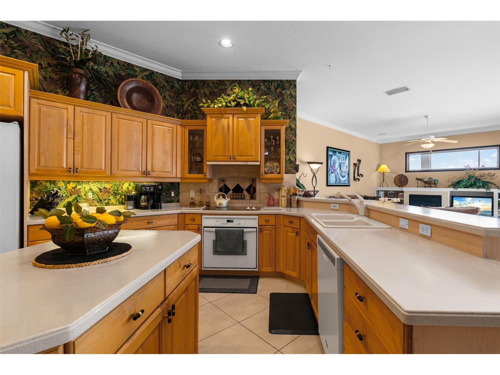 7517 Coventry Court Lakewood Ranch FL 34202 A4686255 image25