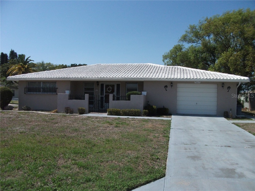 7517 Rosewood Drive Port Richey FL 34668 W7854653 image1
