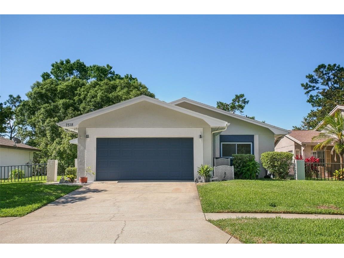 7518 Fairlawn Drive Hudson FL 34667 - SMOKEHOUSE POND W7864937 image1