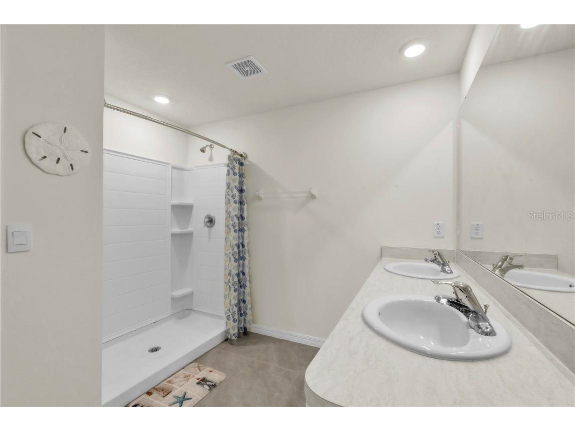 7518 Rosewood Garden Loop Tampa FL 33637 A4667715 image15