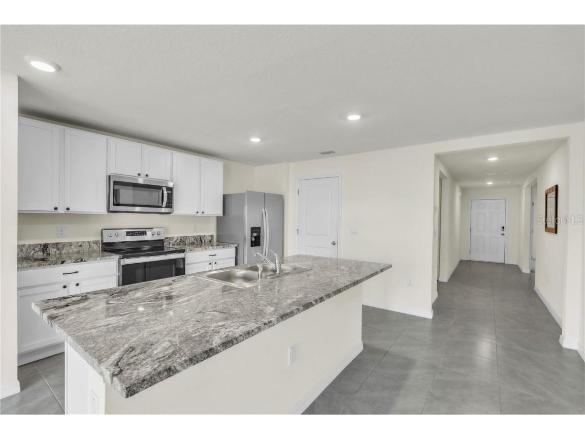 7518 Rosewood Garden Loop Tampa FL 33637 A4667715 image4