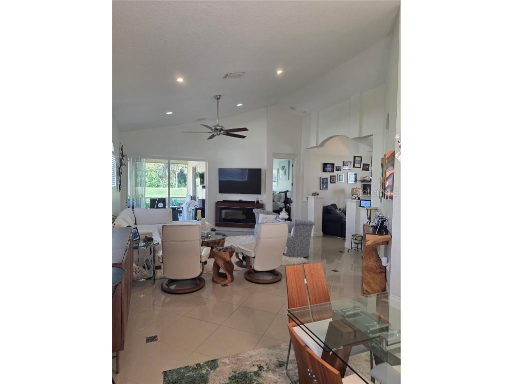 7519 Birds Eye Terrace Bradenton FL 34203 A4669632 image5