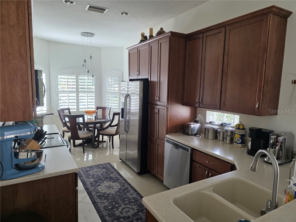 7519 Birds Eye Terrace Bradenton FL 34203 A4669632 image8