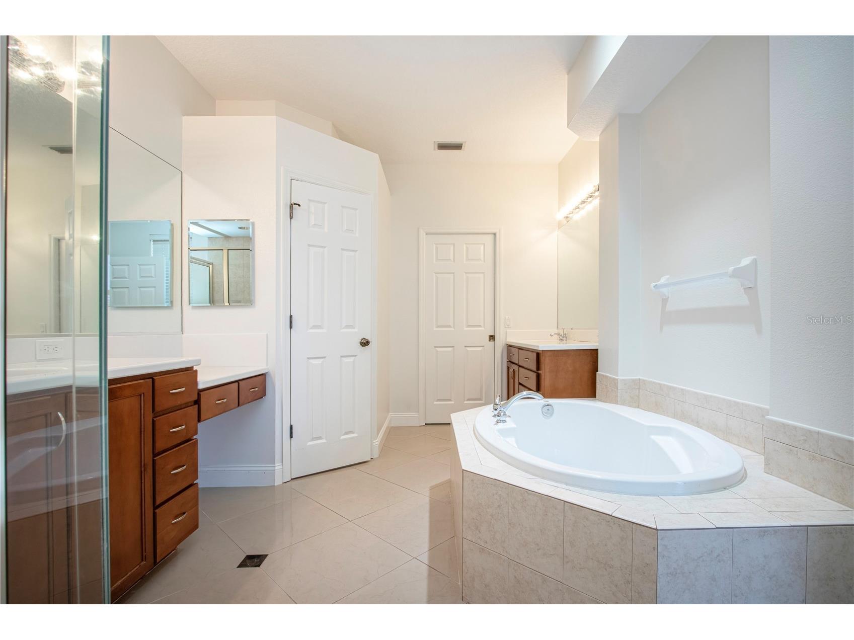 7519 Birds Eye Terrace Bradenton FL 34203 A4683249 image44