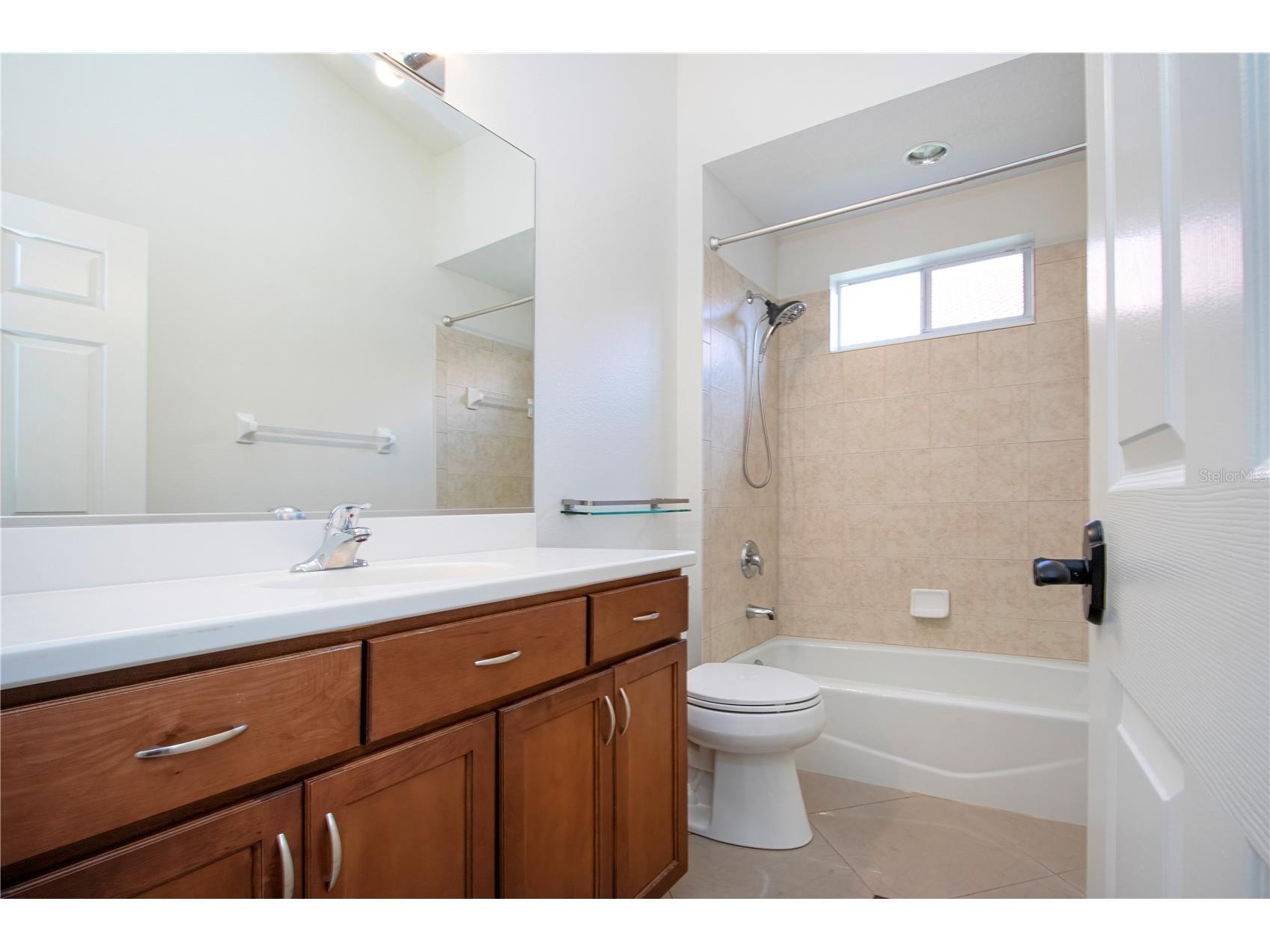 7519 Birds Eye Terrace Bradenton FL 34203 A4683249 image56