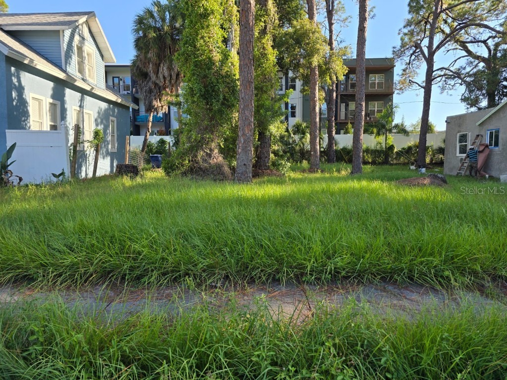 752 30th Avenue S Saint Petersburg FL 33705 TB8304715 image1