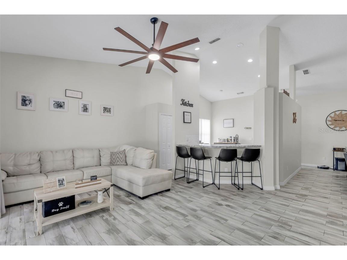 752 Americana Court Kissimmee FL 34758 O6273175 image12
