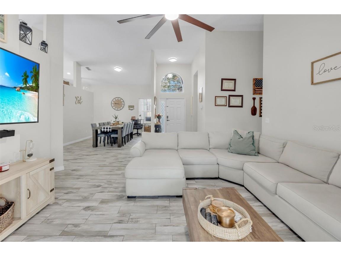 752 Americana Court Kissimmee FL 34758 O6273175 image8