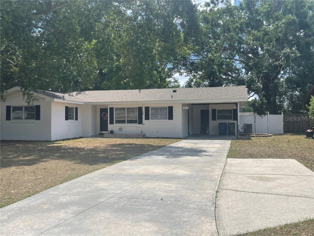 752 Oleander Drive SE Winter Haven FL 33880 P4925372 image1