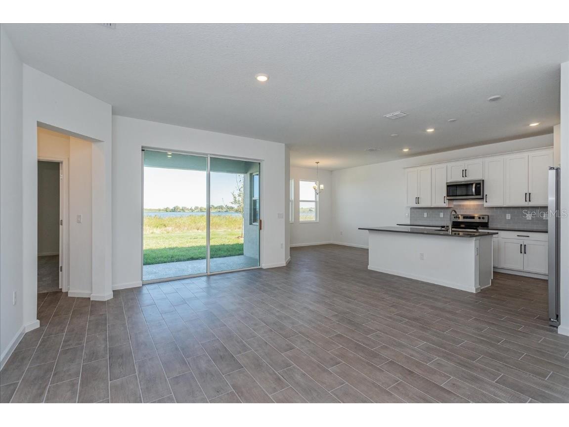 752 Sunshower Drive Lady Lake FL 32159 G5106174 image3