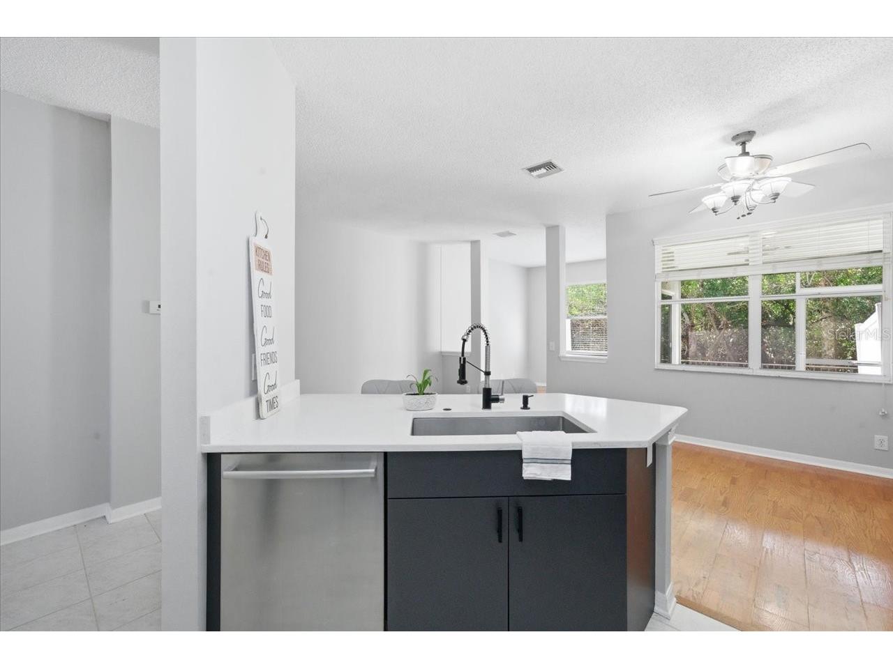 752 Vallance Way NE Saint Petersburg FL 33716 TB8492924 image21